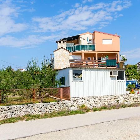 Apartments Nada Рогозница Экстерьер фото