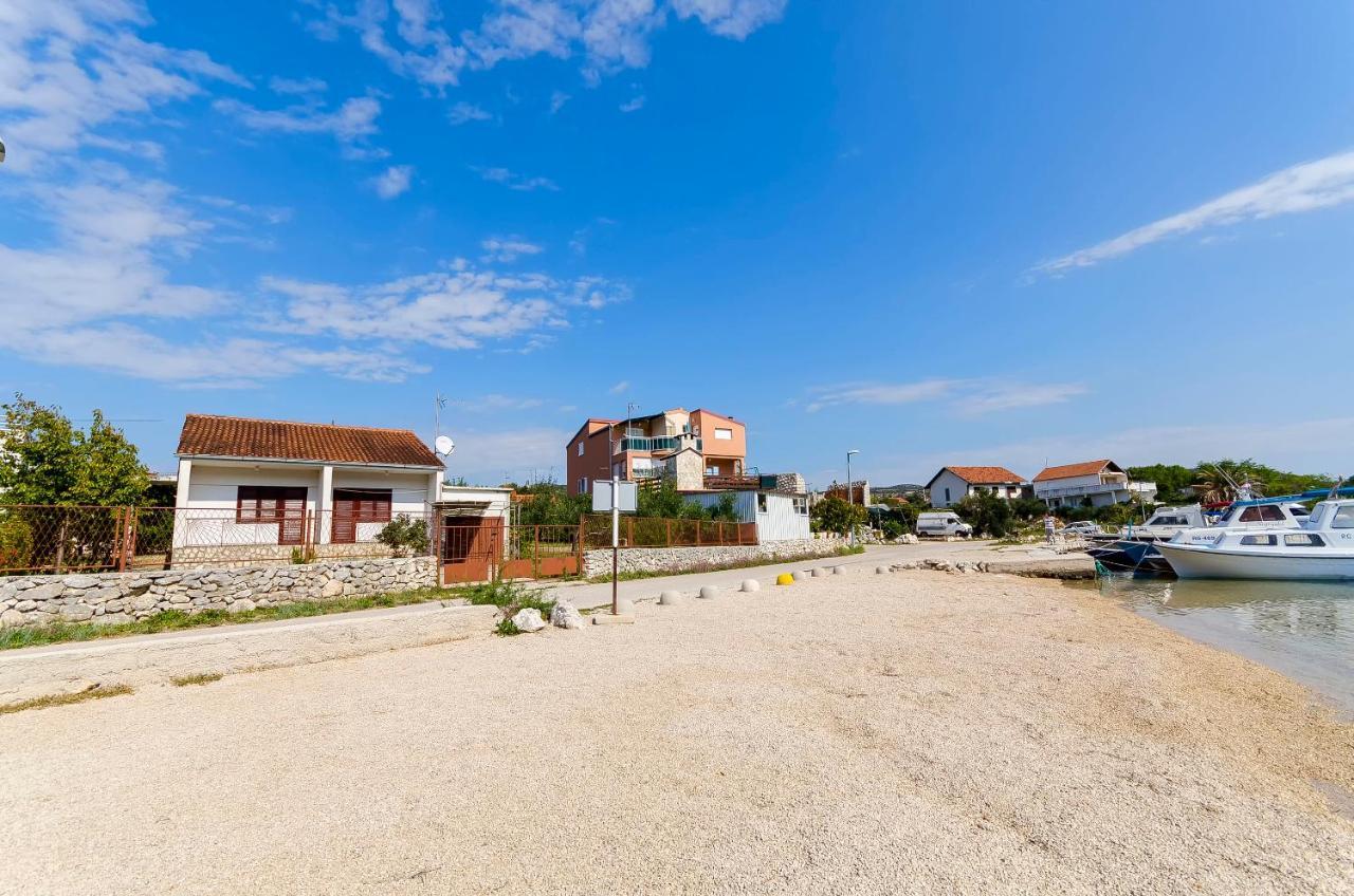 Apartments Nada Рогозница Экстерьер фото